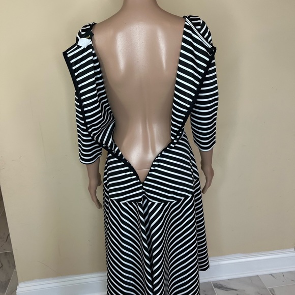 𝅺Asymmetric stripe dress - Picture 4 of 7